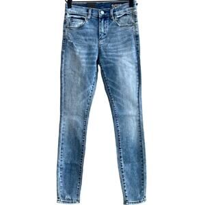 BLANKNYC Mid Rise Skinny Slightly Distressed Jean The Bond-Size 25